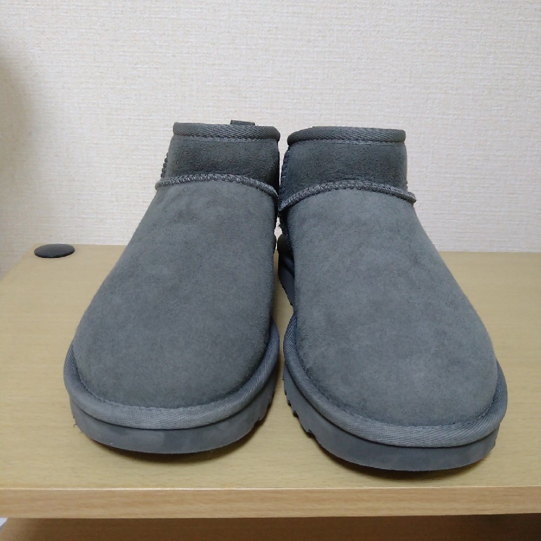 UGG(アグ)の新品　UGG アグ　ウルトラミニ　US8 25cm レディースの靴/シューズ(その他)の商品写真