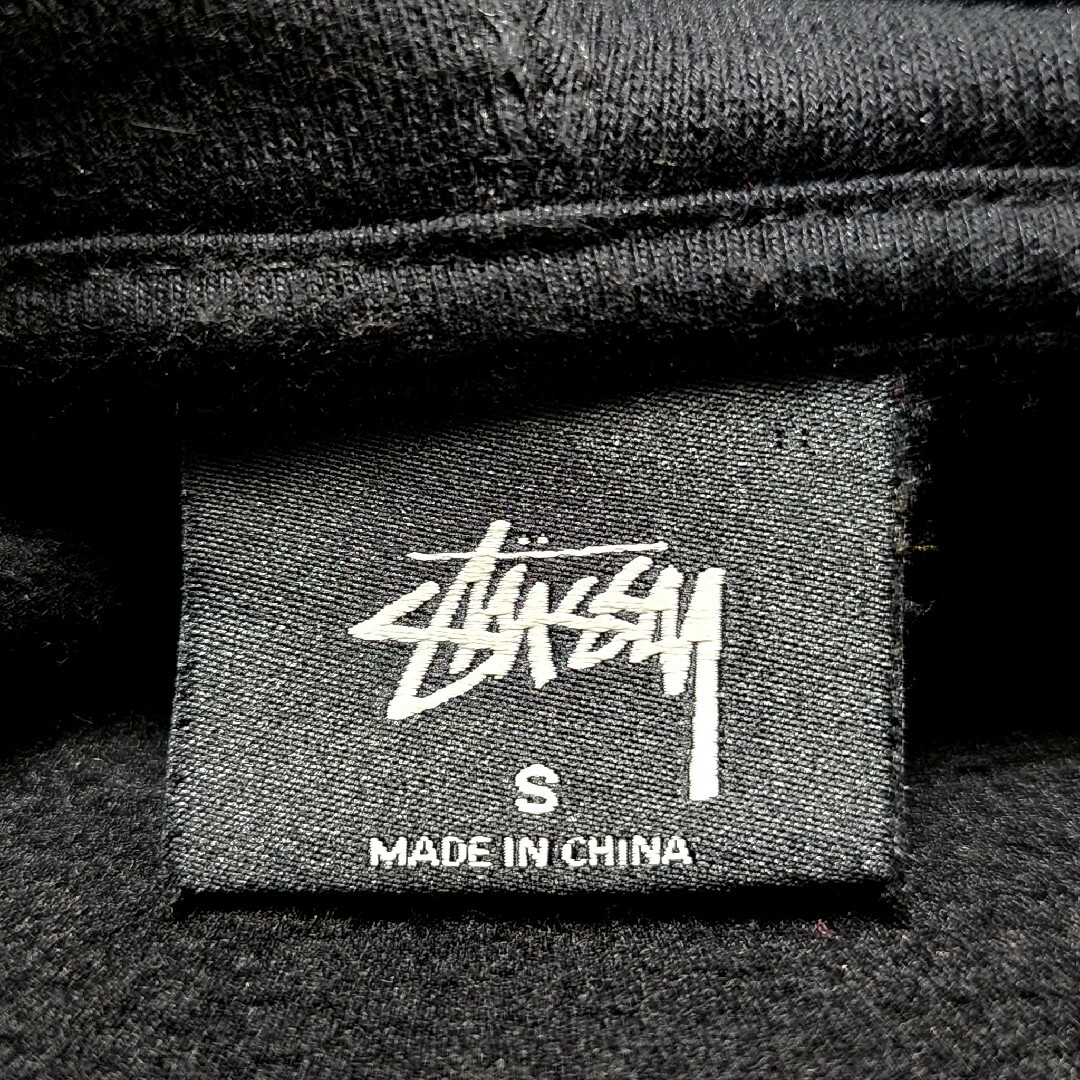 人気が高い 《希少》STUSSY ステューシー パーカー ブラック 刺繍ロゴ