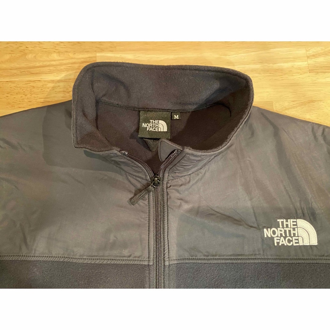 THE NORTH FACE(ザノースフェイス)のザノースフェイスフリースジャケットマウンテンバーサマイクロジャケット メンズ  メンズのジャケット/アウター(ブルゾン)の商品写真