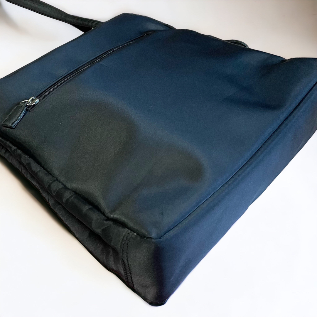 PRADA(プラダ)のPRADA プラダ  ハンドバッグ ナイロン ブラック レディースのバッグ(ハンドバッグ)の商品写真