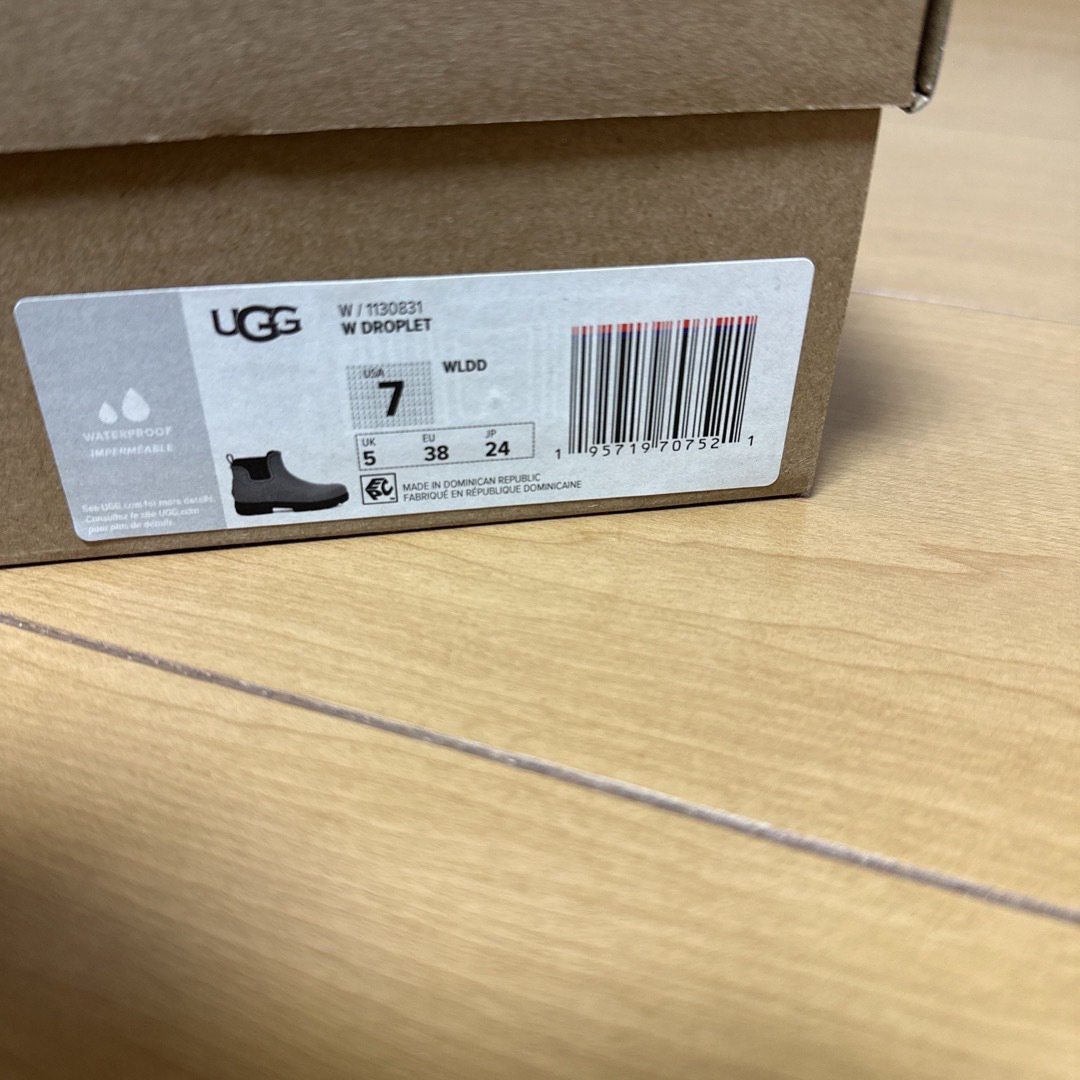 UGG(アグ)の【新品未使用】UGG レインブーツ 24cm レディースの靴/シューズ(レインブーツ/長靴)の商品写真