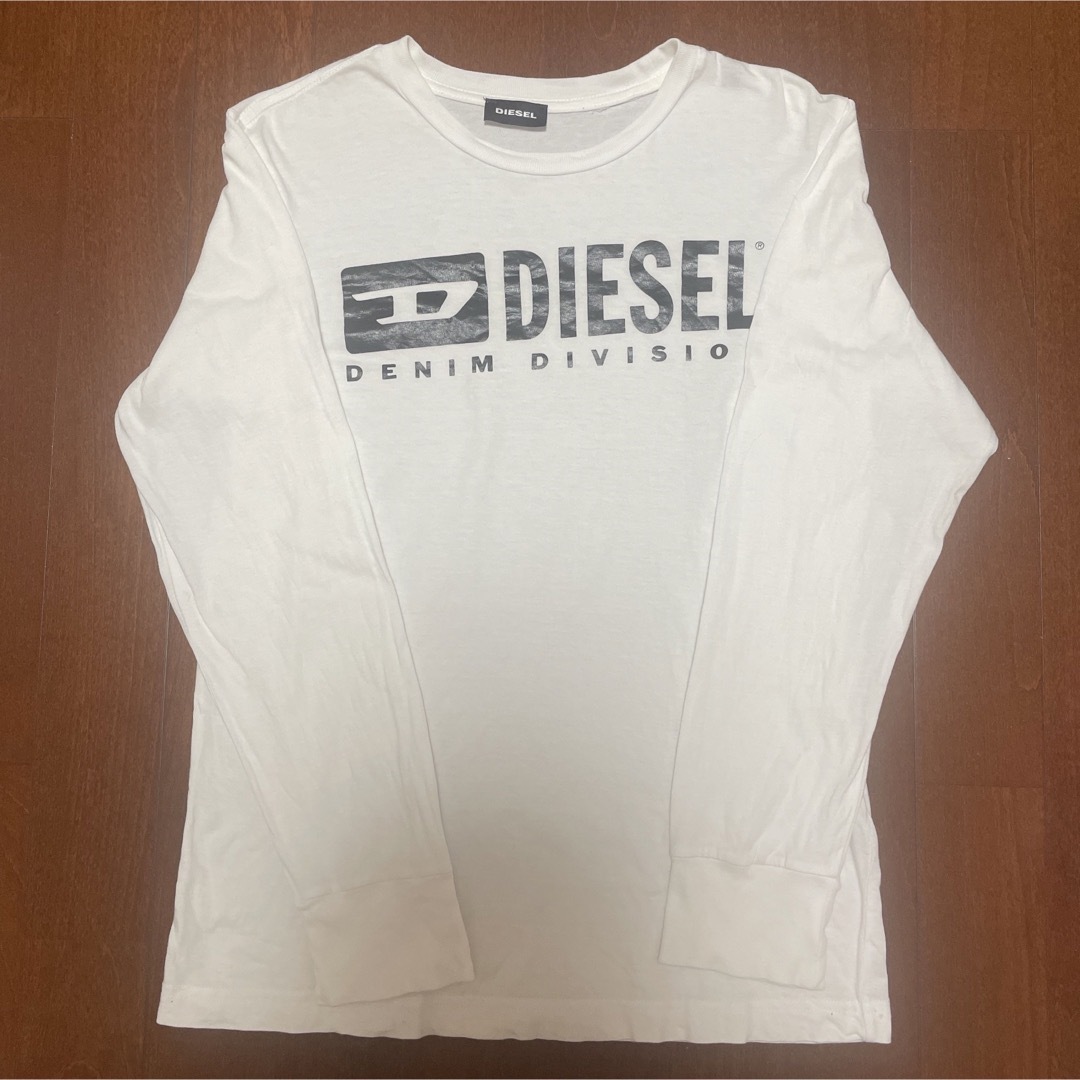 DIESEL(ディーゼル)のディーゼル　ロンT  美品　12Y 150センチ キッズ/ベビー/マタニティのキッズ服男の子用(90cm~)(Tシャツ/カットソー)の商品写真