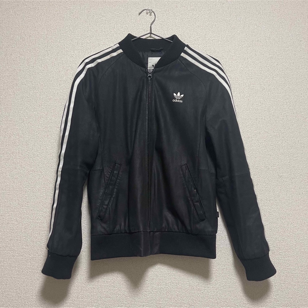 レザージャケットadidas originals ラムレザー　ラインジャケット