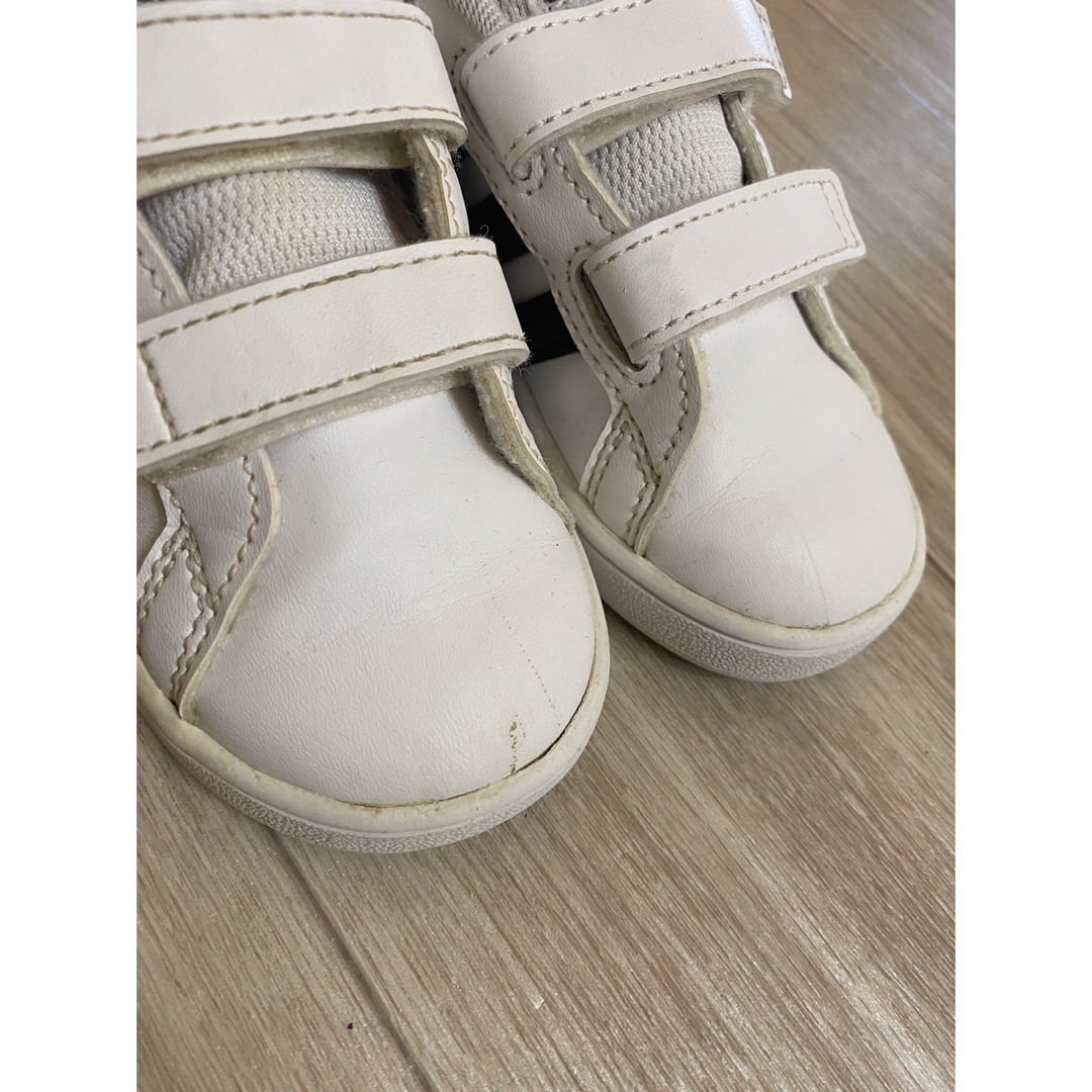 adidas(アディダス)のadidas kids スニーカー 男女兼用 キッズ/ベビー/マタニティのキッズ靴/シューズ(15cm~)(スニーカー)の商品写真