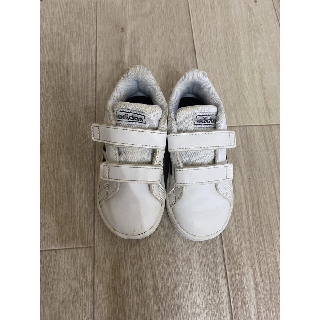 adidas(アディダス)のadidas kids スニーカー 男女兼用 キッズ/ベビー/マタニティのキッズ靴/シューズ(15cm~)(スニーカー)の商品写真