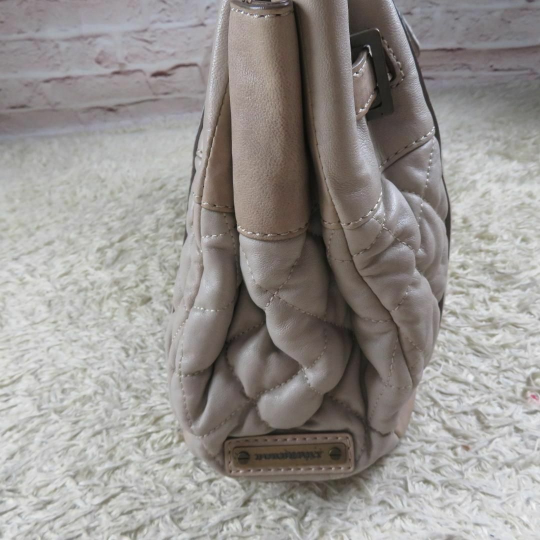 BURBERRY - 《美品》BURBERRY バーバリー キルティングトートバッグ A4
