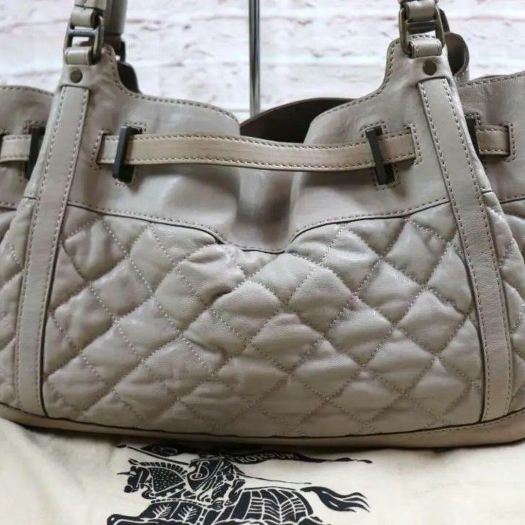 BURBERRY - 《美品》BURBERRY バーバリー キルティングトートバッグ A4