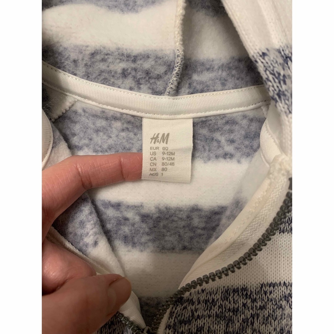 H&M(エイチアンドエム)のH&M ニットフリース　80 ブルー キッズ/ベビー/マタニティのベビー服(~85cm)(ジャケット/コート)の商品写真