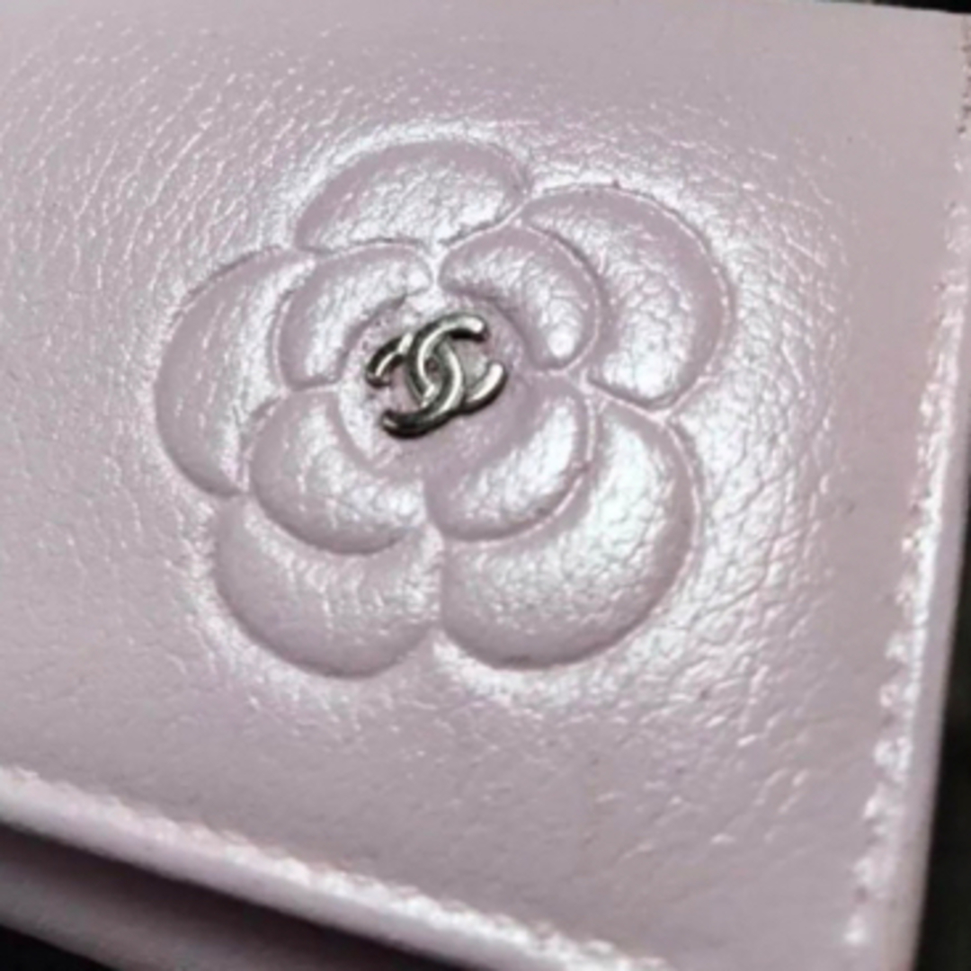 CHANEL(シャネル)のCHANEL カメリアキーケース レディースのファッション小物(キーケース)の商品写真