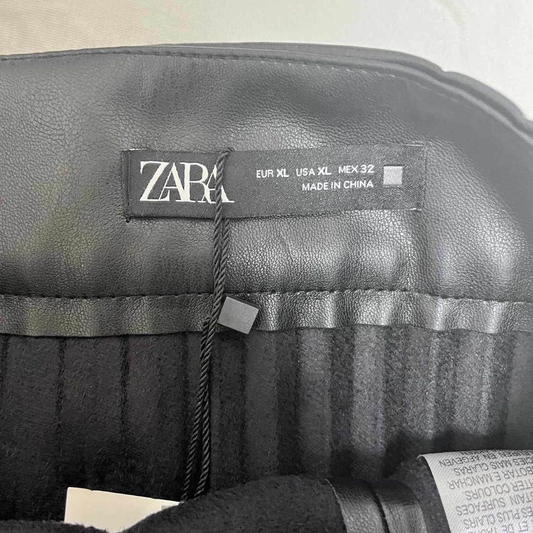 ZARA(ザラ)のZARA プリーツレザースカート レディースのスカート(ミニスカート)の商品写真