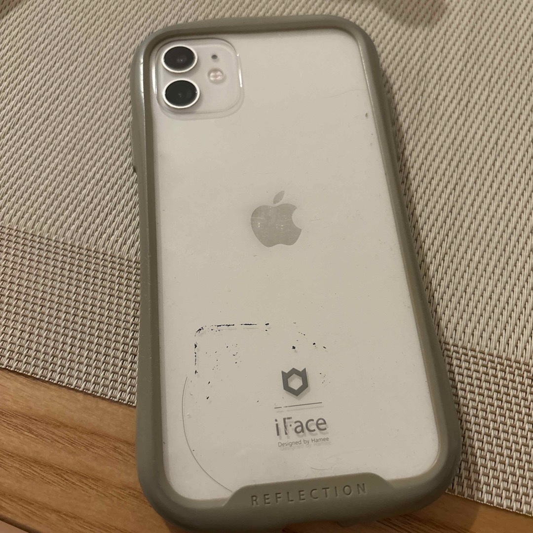 iPhone(アイフォーン)のiPhone 11 スマホ/家電/カメラのスマートフォン/携帯電話(スマートフォン本体)の商品写真