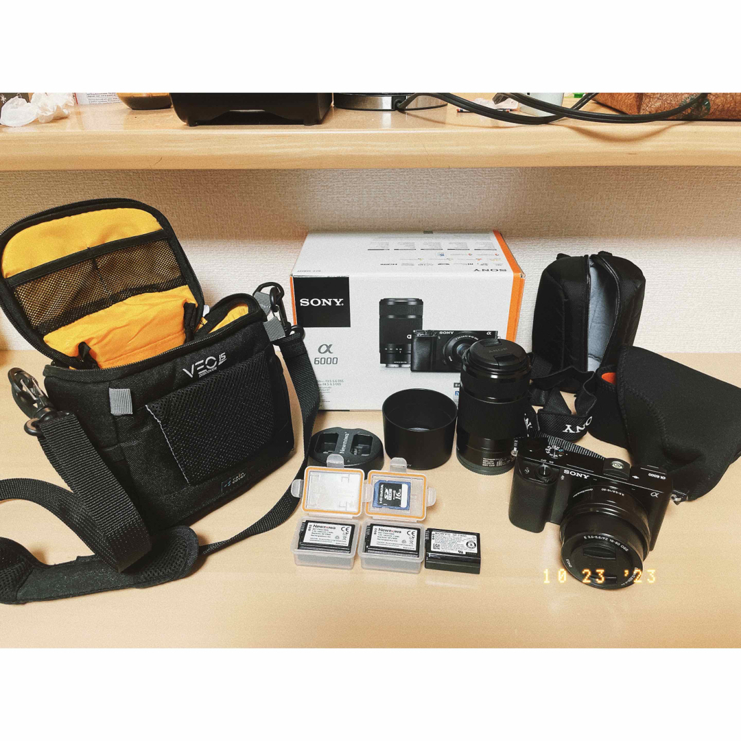 おまけ付き!!】ソニー ミラーレス一眼 α6000 ダブルズームレンズキット-