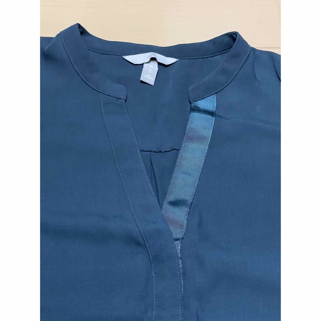 H&M(エイチアンドエム)のカットソー　Tシャツ メンズのトップス(Tシャツ/カットソー(半袖/袖なし))の商品写真
