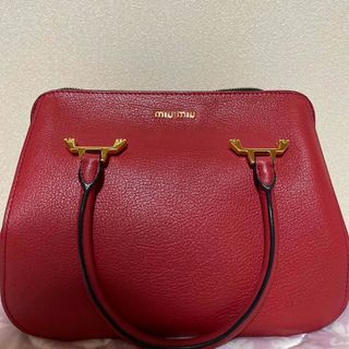 ミュウミュウ(miumiu)のMIU MIUマドラス　2wayバック　美品　ミュウミュウ(ハンドバッグ)