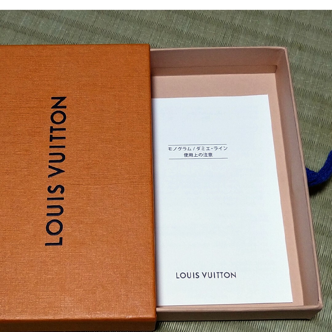 LOUIS VUITTON(ルイヴィトン)の新品未使用　LOUIS VUITTON ルイヴィトン 付属品全てあり メンズのファッション小物(キーケース)の商品写真