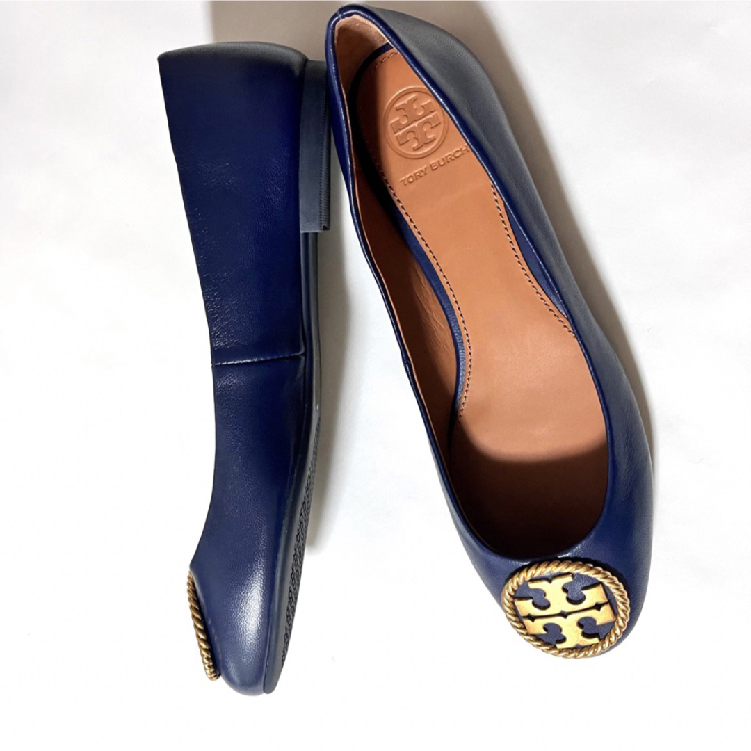 極美品！Tory Burch トリーバーチ　23 6 紺　本革　フラットパンプス