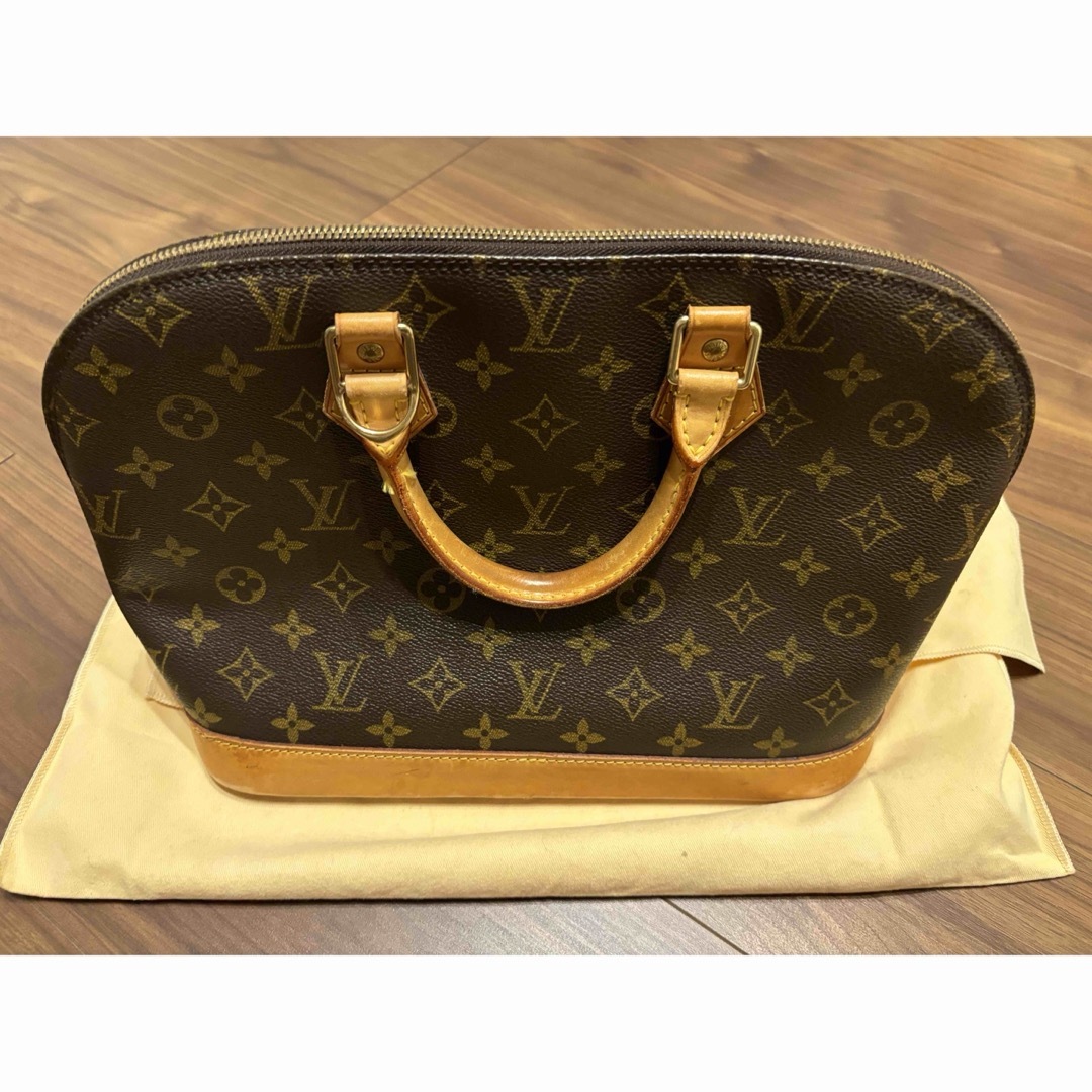 LOUIS VUITTON(ルイヴィトン)のルイヴィトン　アルマ レディースのバッグ(ハンドバッグ)の商品写真