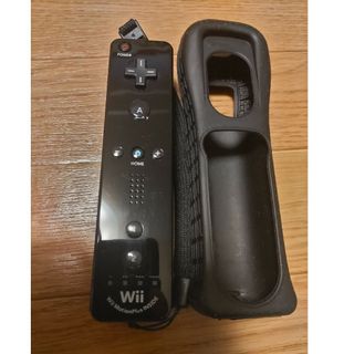 ウィー(Wii)のWiiリモコンプラスとヌンチャク　２個　ブラック(その他)