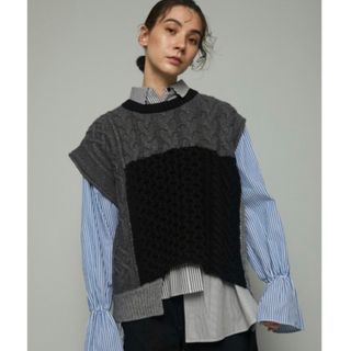 ヘリンドットサイ(HeRIN.CYE)のHeRIN.CYE   Cable pattern vest(ニット/セーター)