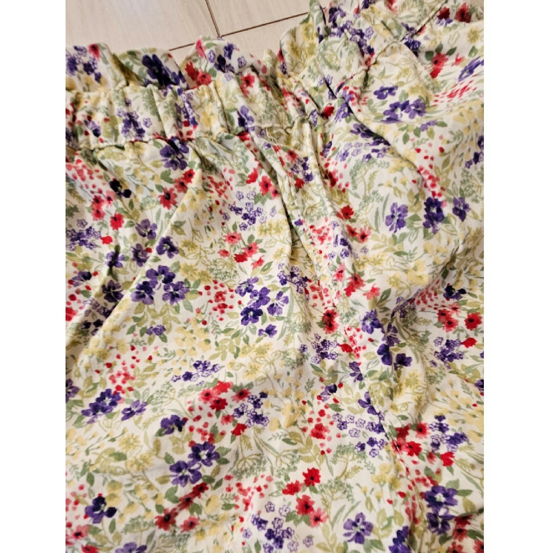 UNIQLO(ユニクロ)のユニクロ 花柄キュロット キッズ/ベビー/マタニティのキッズ服女の子用(90cm~)(パンツ/スパッツ)の商品写真