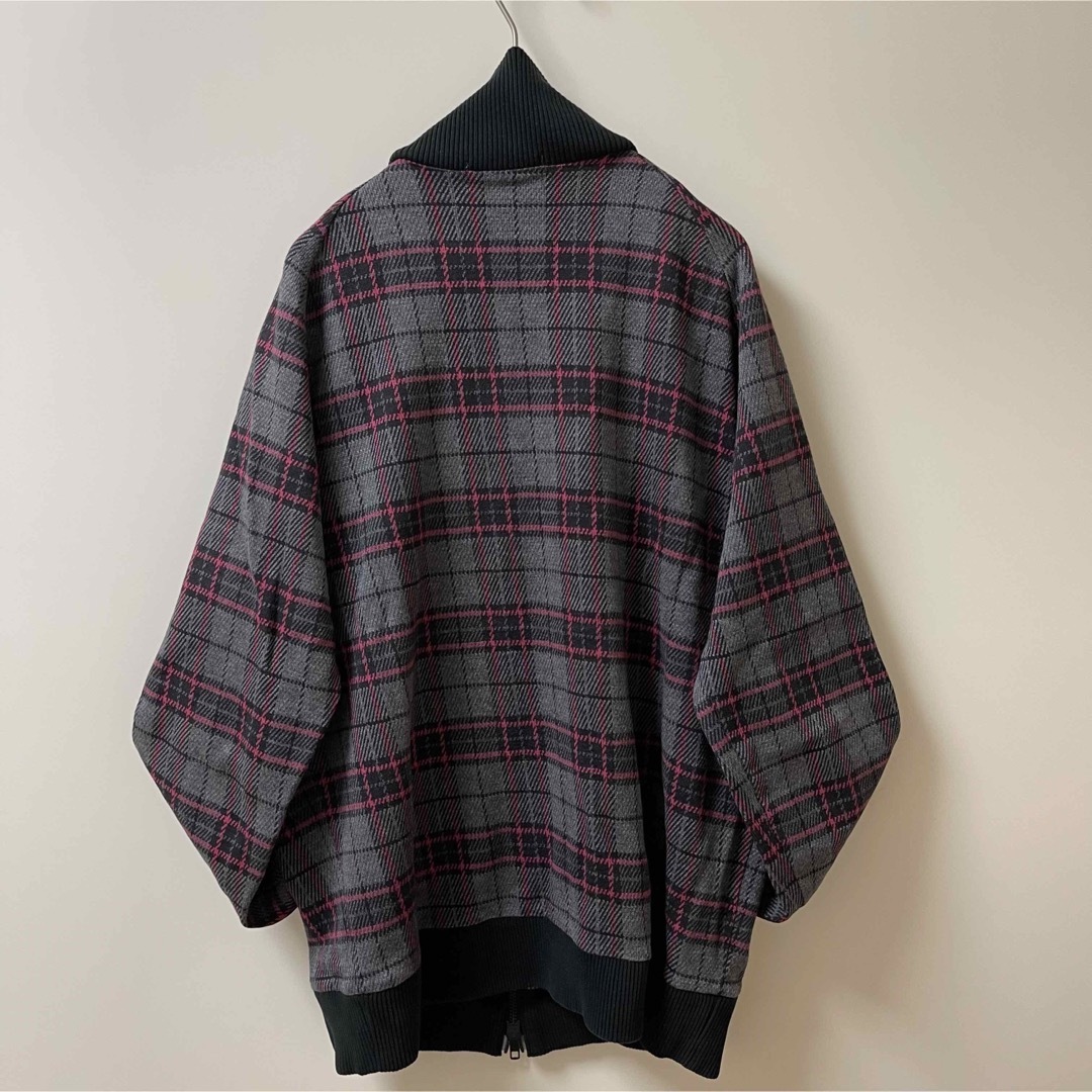 FRED PERRY - 美品 M】フレッドペリー刺繍トラックジャケット FRED PERRY - 美品 M】フレッドペリー刺繍トラックジャケット