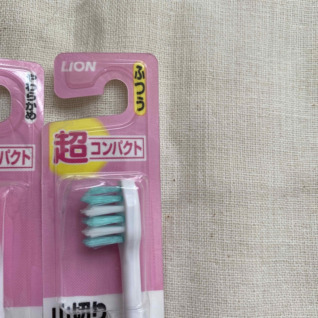 LION(ライオン)のLION 歯ブラシ　やわらかめ3本　ふつう1本 キッズ/ベビー/マタニティの洗浄/衛生用品(歯ブラシ/歯みがき用品)の商品写真