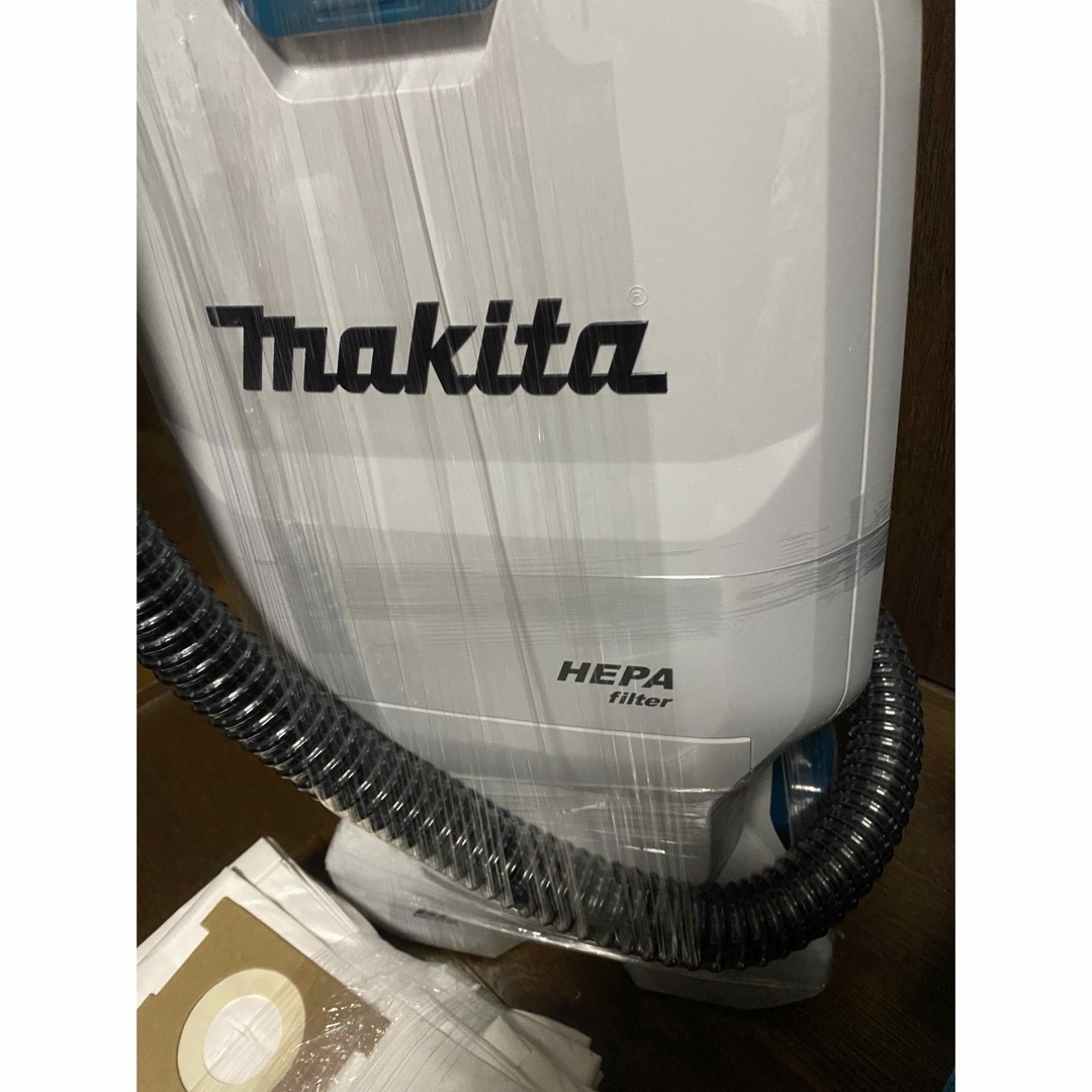makita 36V(18V+18V) 充電式背負クリーナー VC660DZ