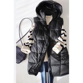 ZARA - ZARA ♡フェイクレザーパフベスト ☆エクリュ ダウンベストの