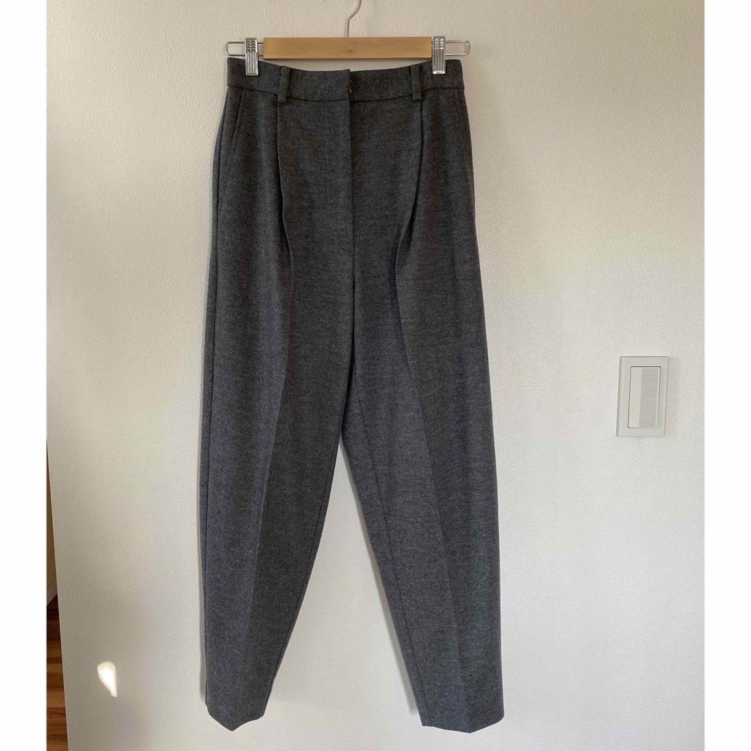 CLANE  WOOL LINE TUCK PANTS