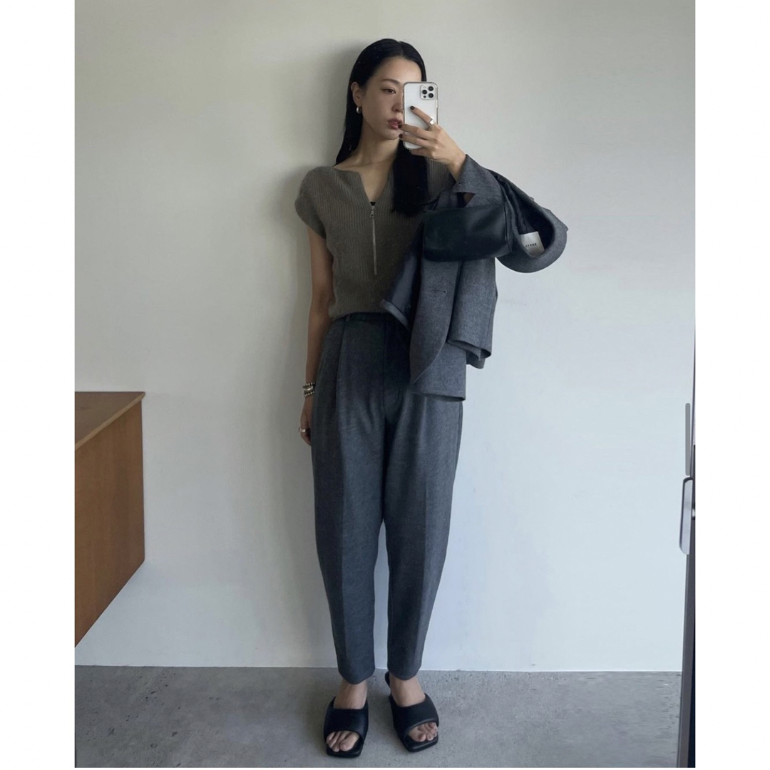 CLANE  WOOL LINE TUCK PANTS