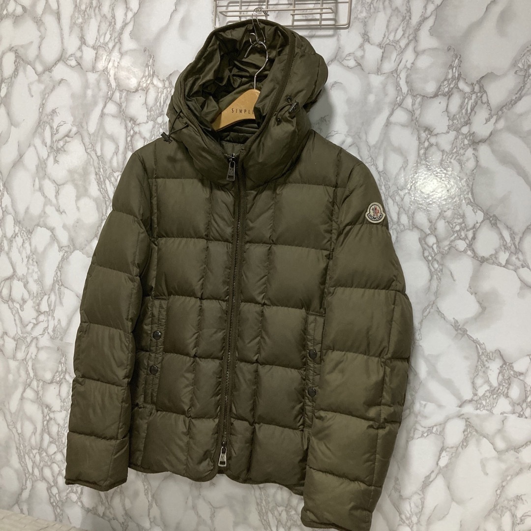 MONCLER モンクレール　ダウンジャケット　G32-003