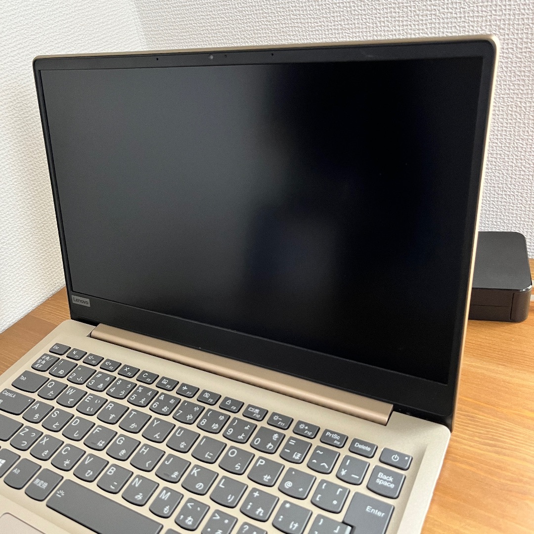 Lenovo モバイルノートパソコン IdeaPad 320S