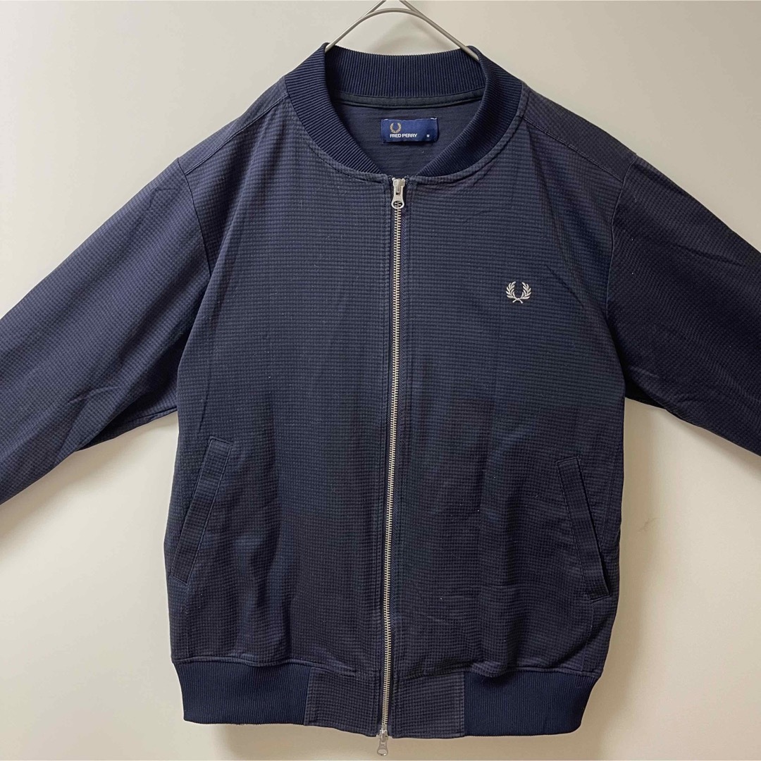 FRED PERRY(フレッドペリー)の美品M】フレッドペリー刺繍トラックジャケット古着ジャージ月桂樹ネイビービンテージ メンズのトップス(ジャージ)の商品写真