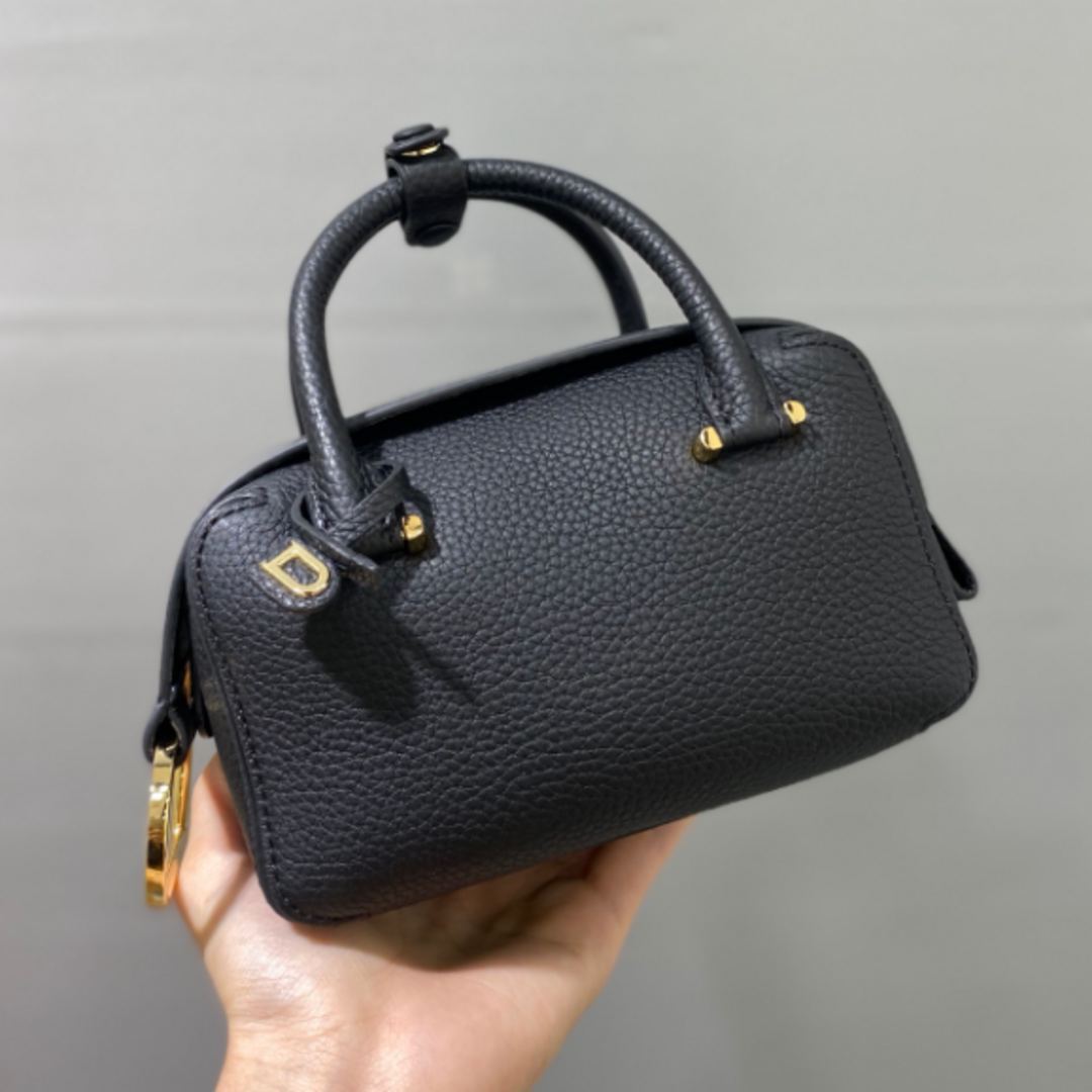 Delvaux デルヴォー Cool Box クールボックス ナノ ショルダー 1