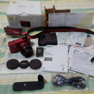 ニコン(Nikon)の❤️動作品・完品❤️ニコン 1 J1 赤❤️ミラーレス一眼(ミラーレス一眼)