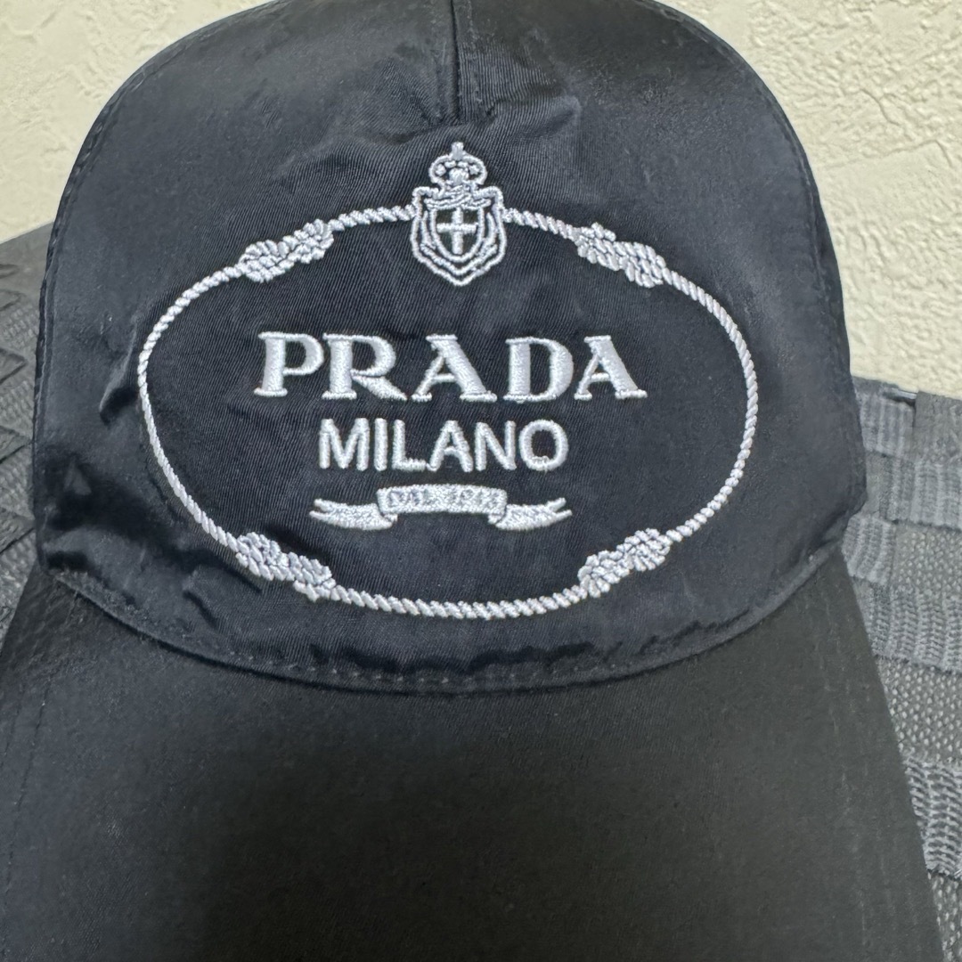 PRADA(プラダ)の正規品 PRADA プラダ カナパ ベースボールキャップ 帽子 黒 レディースの帽子(キャップ)の商品写真