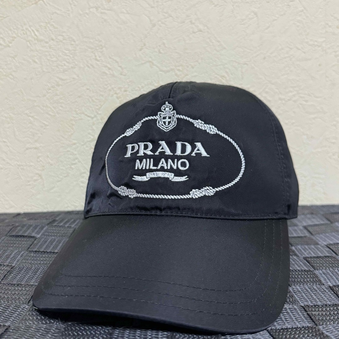 PRADA(プラダ)の正規品 PRADA プラダ カナパ ベースボールキャップ 帽子 黒 レディースの帽子(キャップ)の商品写真