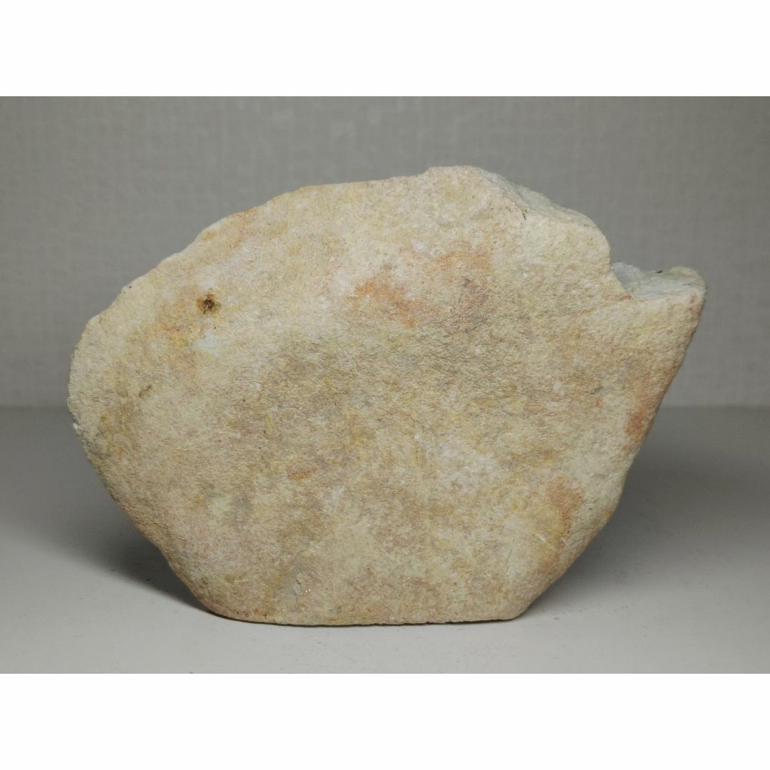 緑ラベ 646g 翡翠 ヒスイ 翡翠原石 原石 鉱物 鑑賞石 自然石 誕生石
