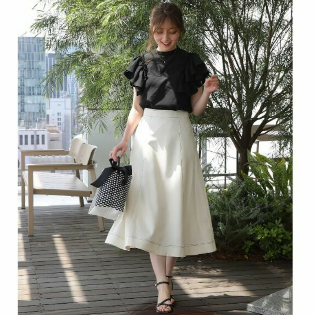 Couture Brooch(クチュールブローチ)の試着のみ クチュールブローチ  デニムライク ミモレ丈フレアスカート レディースのスカート(ひざ丈スカート)の商品写真