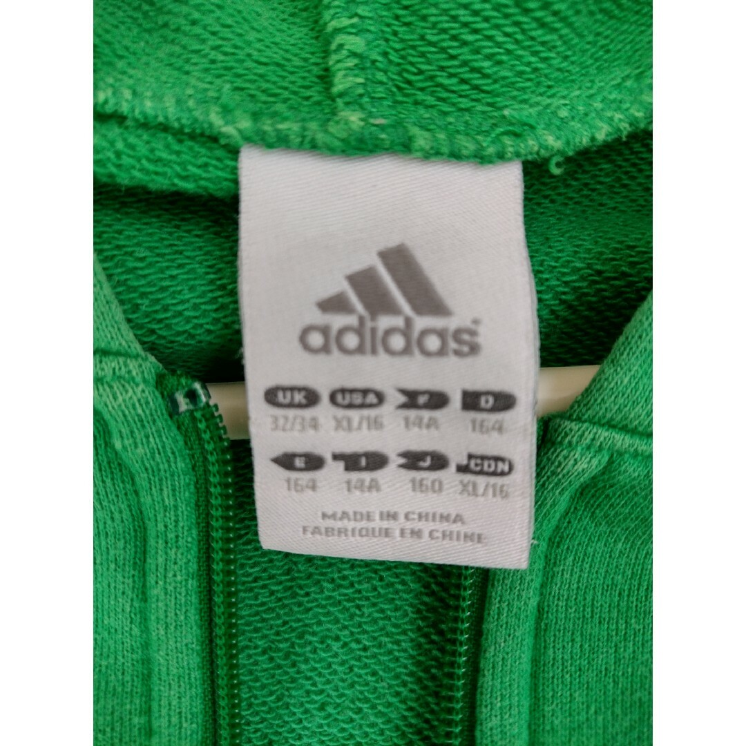adidas(アディダス)のアディダス　パーカー　サイズ160 キッズ/ベビー/マタニティのキッズ服女の子用(90cm~)(ジャケット/上着)の商品写真
