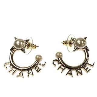 シャネル(CHANEL)のシャネル　CHANELロゴ ピアス(ピアス(両耳用))