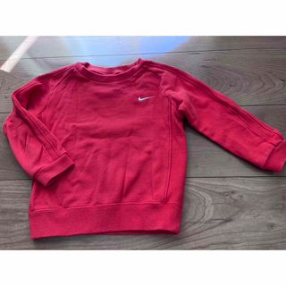 ナイキ(NIKE)のNIKE 100cm レッド　トレーナー(Tシャツ/カットソー)