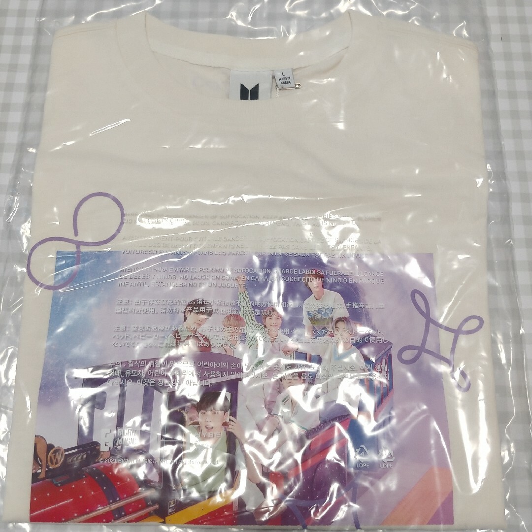 防弾少年団(BTS)(ボウダンショウネンダン)のBTS sowoozoo photo Tシャツ Lサイズ エンタメ/ホビーのCD(K-POP/アジア)の商品写真
