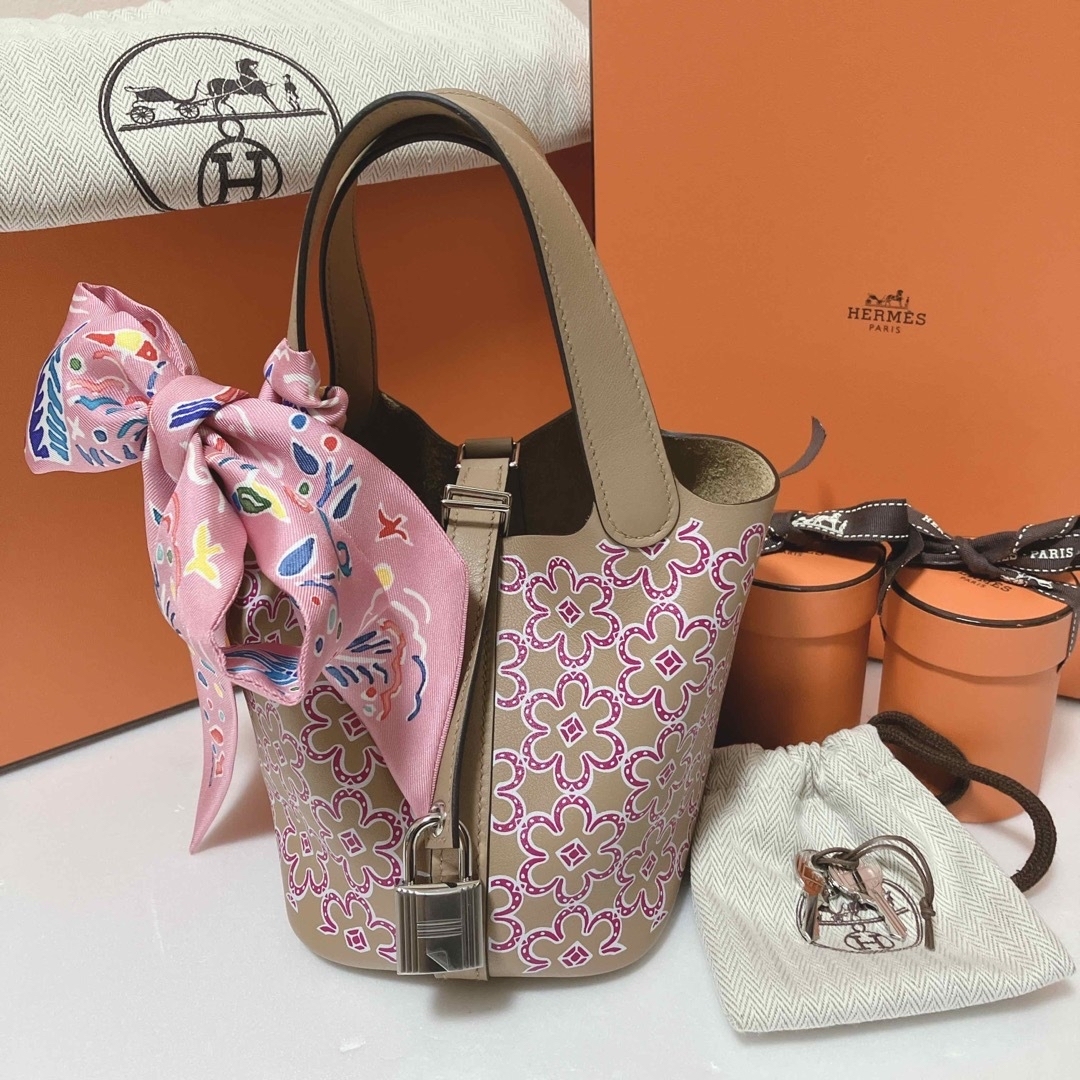 Hermes(エルメス)の専用♡新作 エルメス ピコタン ロック ミクロラッキー デイジー B刻印 正規品 レディースのバッグ(ハンドバッグ)の商品写真