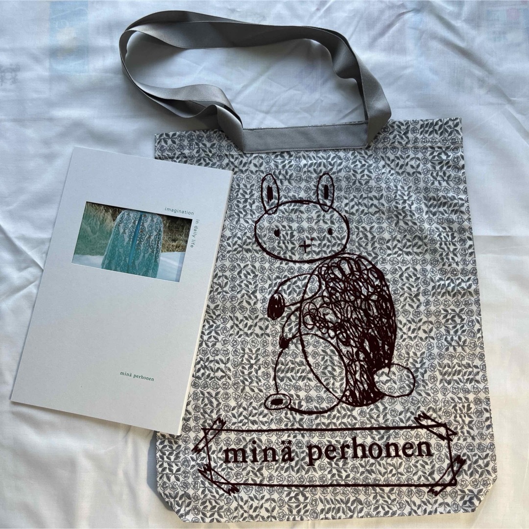 mina perhonen(ミナペルホネン)のミナペルホネン usami ノベルティ　トートバッグ　おまけつき レディースのバッグ(トートバッグ)の商品写真