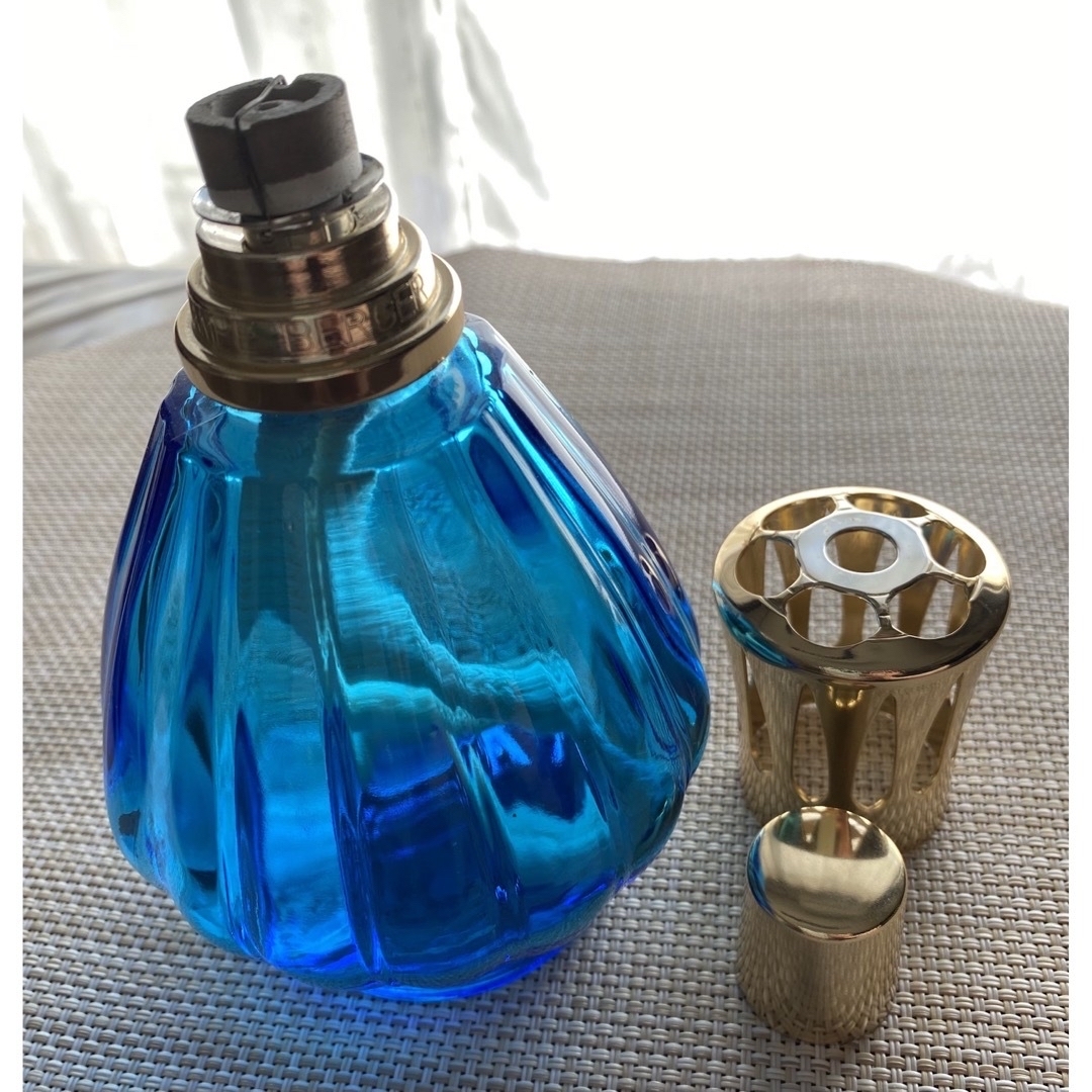 LAMPE BERGER(ランプベルジェ)のLAMPE BERGER・ランプベルジェ・アロマ・青・ガラス コスメ/美容のリラクゼーション(アロマポット/アロマランプ/芳香器)の商品写真