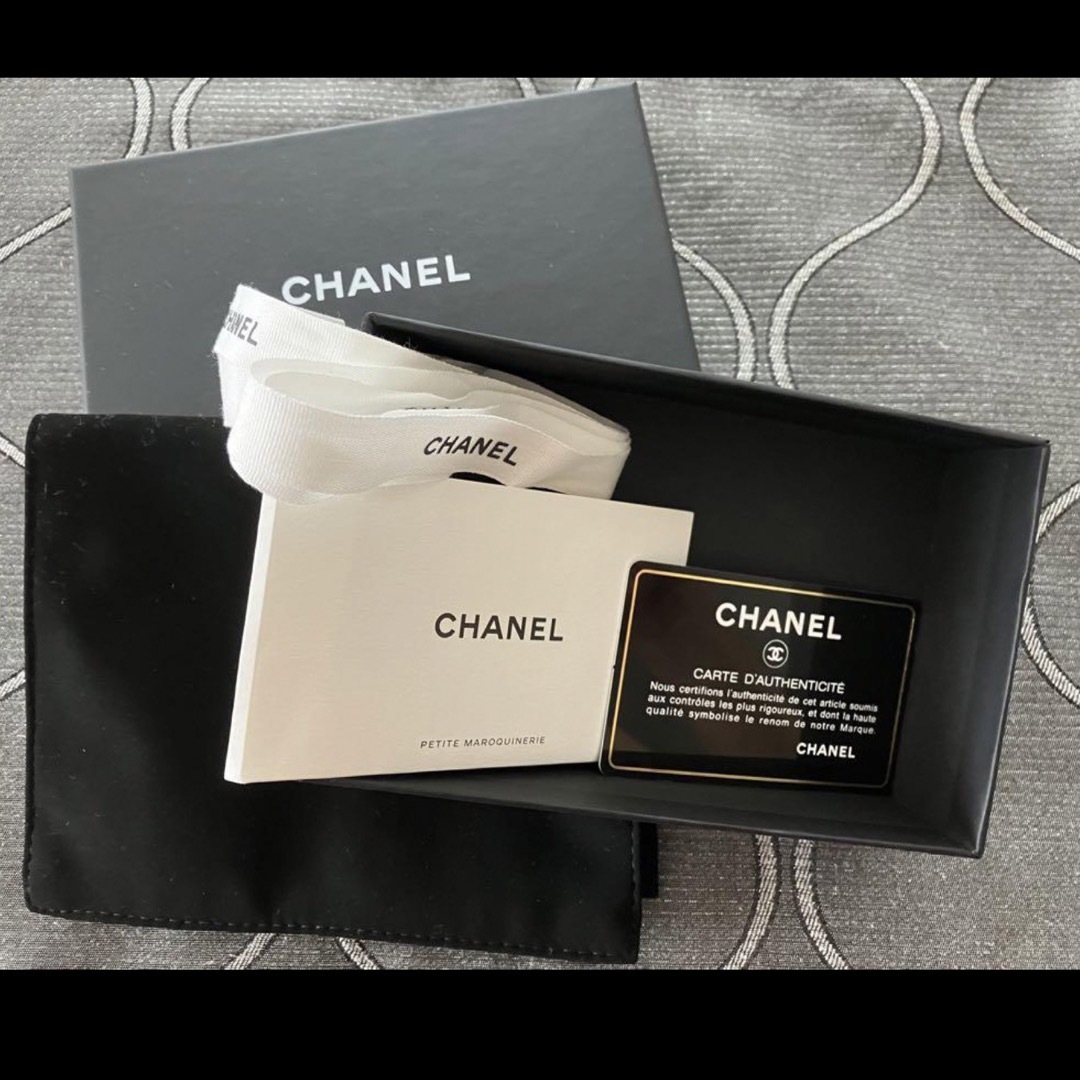 CHANEL ミニ財布　小銭入れ　パテント　ピンク　ブラック　バイカラー