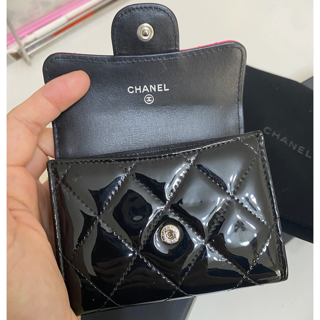 CHANEL ミニ財布　小銭入れ　パテント　ピンク　ブラック　バイカラー