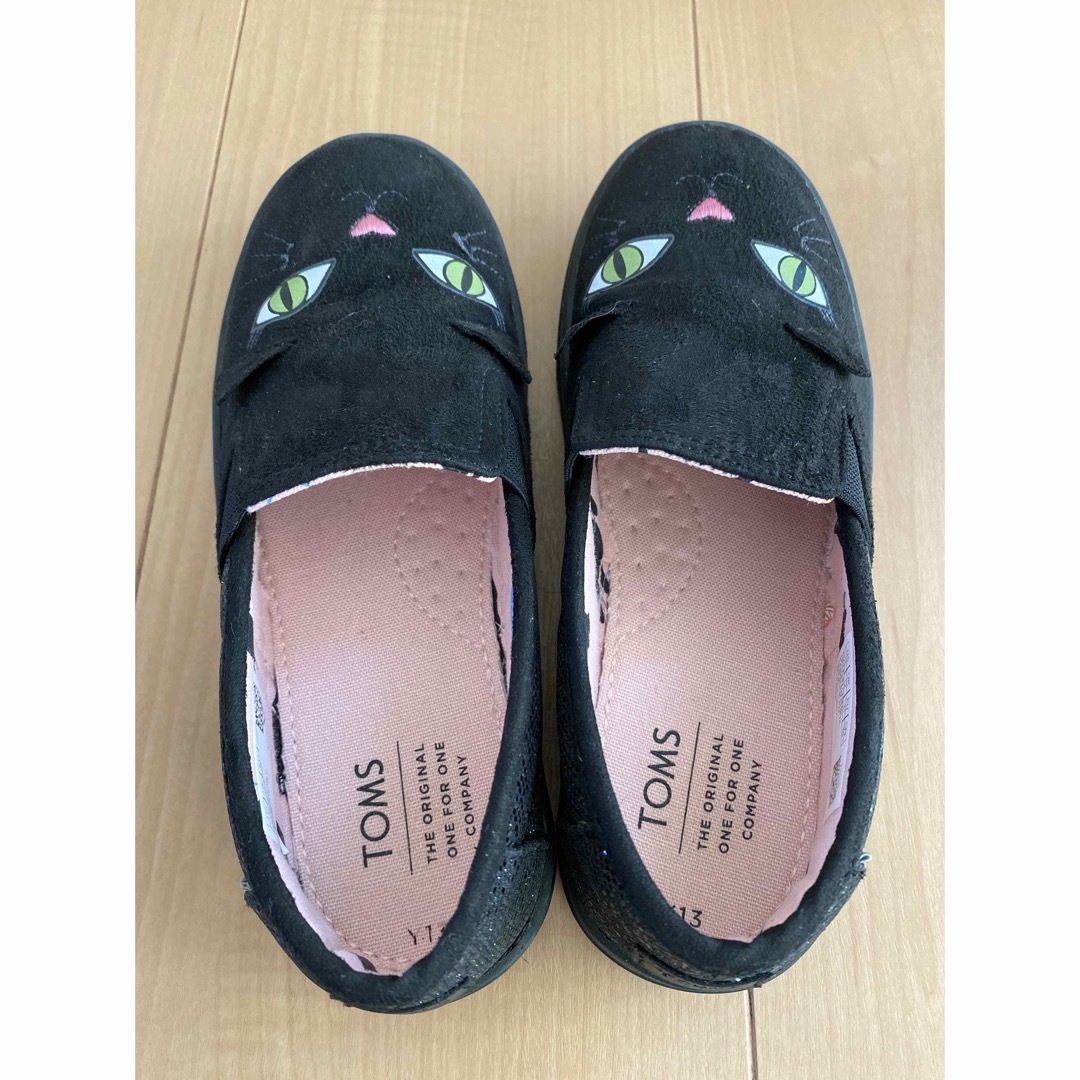 TOMS(トムズ)のTOMS/キッズシューズ キッズ/ベビー/マタニティのキッズ靴/シューズ(15cm~)(スリッポン)の商品写真