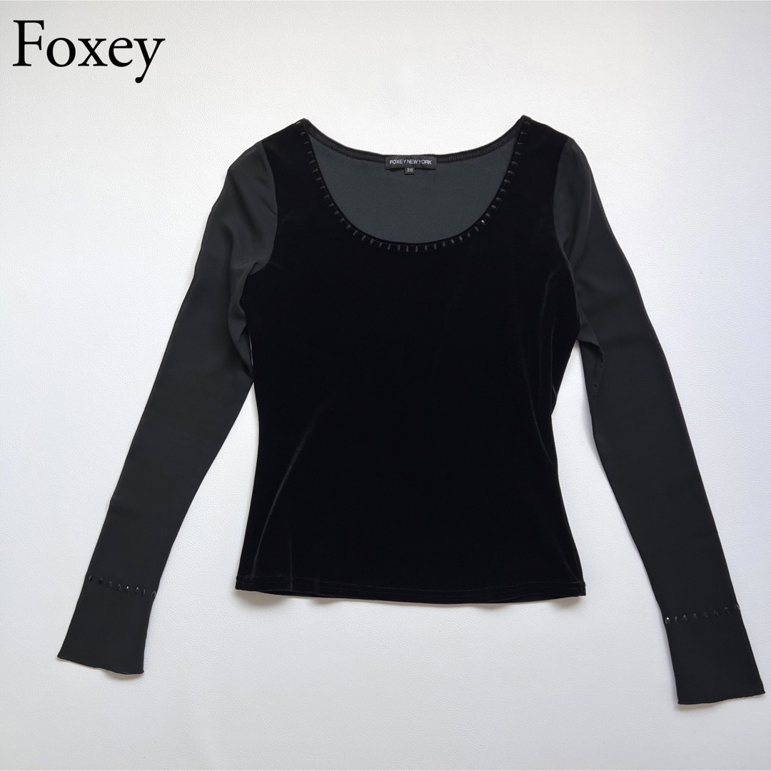 美品　FOXEY NEWYORK フォクシー　トップス　Tシャツ　ベロア　レースのサムネイル